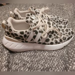 ADIDAS Swift Run 22 J GZ 1553